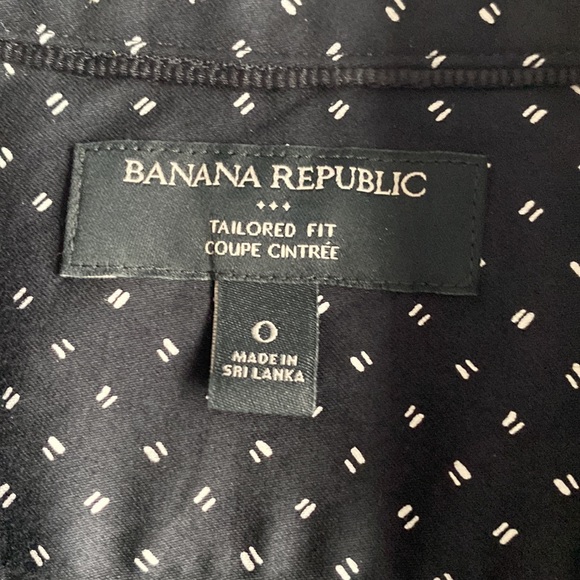 Banana Republic black & white tailored fit button down shirt. Size 0. - Picture 8 of 9